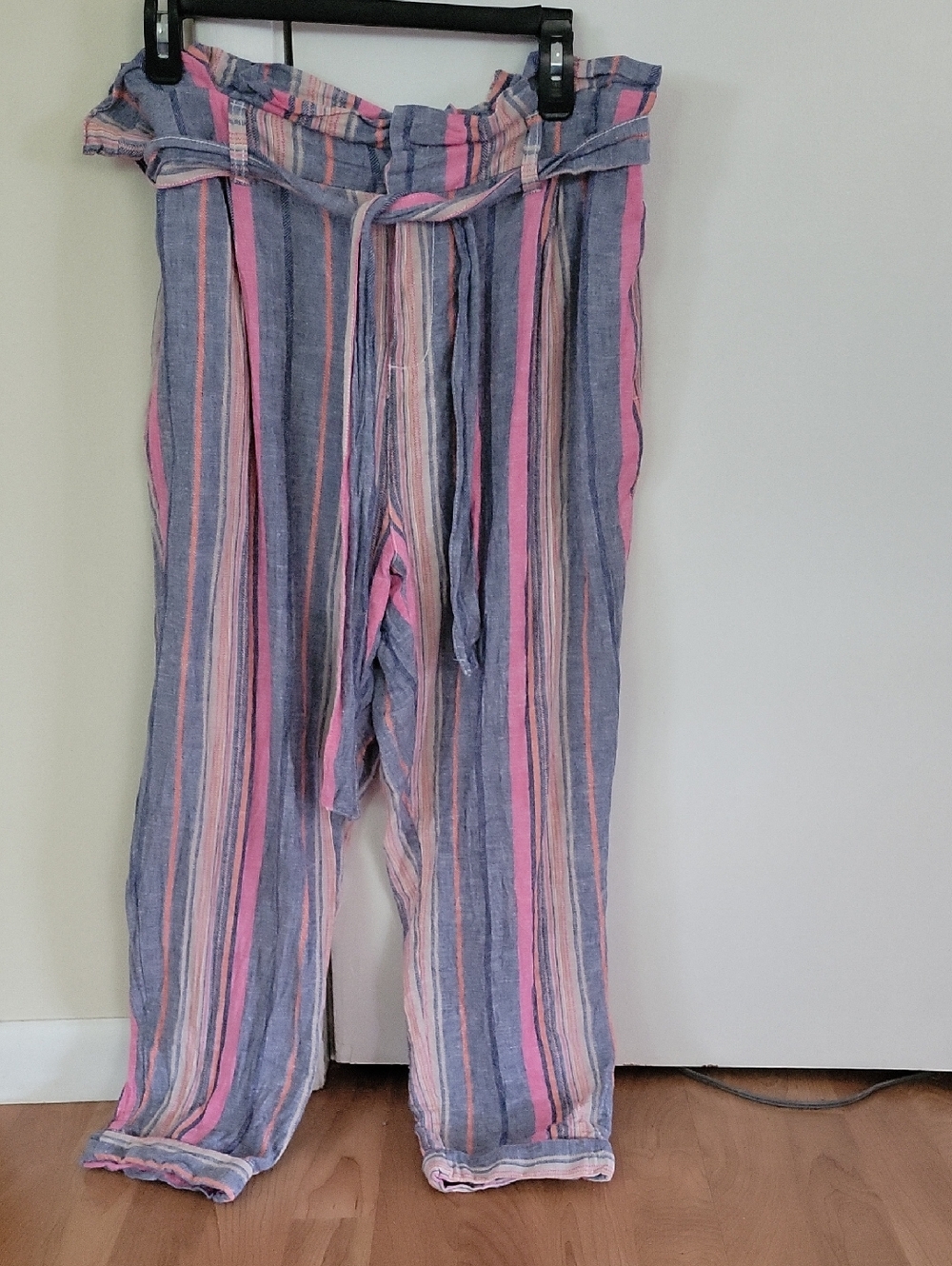 New York & Company Soho Striped  Paperbag Pants Large